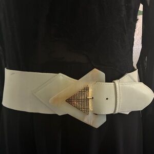 Vintage Cream Belt Geometric Bakelite Buckle Magid Leather Stretch waist